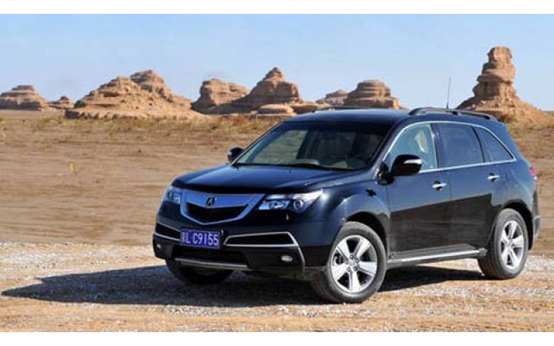 大漠中的四脚蜥蜴讴歌沙漠MDX沙漠体验